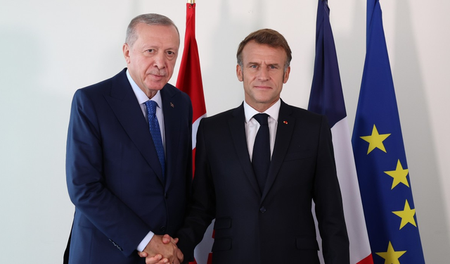 Cumhurbaşkanı Erdoğan, Fransa Cumhurbaşkanı Macron ile telefonda görüştü