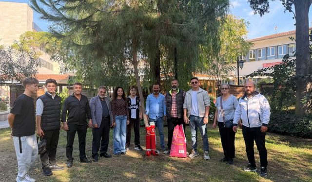 Kuşadası MHP'den 'Can dostlara' anlamlı dokunuş