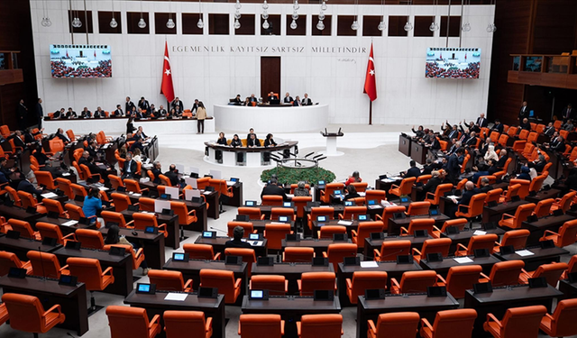 Fon tasfiyesi kanunu Bütçe Komisyonu'ndan geçti