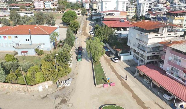 Nazilli Belediyesi’nden İstiklal Mahallesi’nde yol çalışması