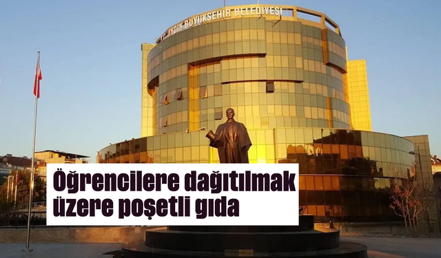 Öğrencilere dağıtılmak üzere poşetli gıda