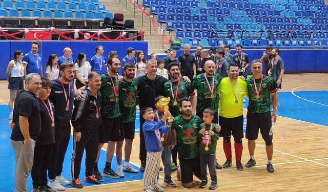 Söke'nin maarif neferlerinden Futsal'da Aydın şampiyonluğu
