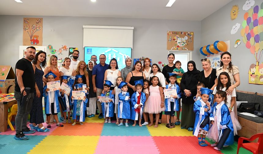 'Anne Baba Çocuk Merkezi'nde mezuniyet heyecanı