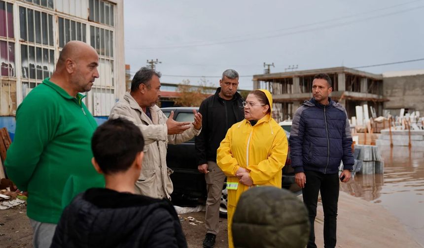 Başkan Gençay, yağış sonrası çalışmaları yerinde inceledi