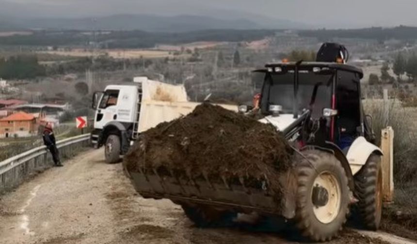 Karacasu’da belediye ekipleri yol güvenliğini arttırıyor