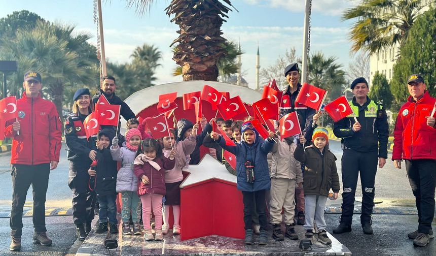 Koçarlı'da öğrencilere trafik eğitimi