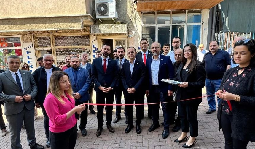 Anahtar Parti Kuyucak’ta parti binasına kavuştu