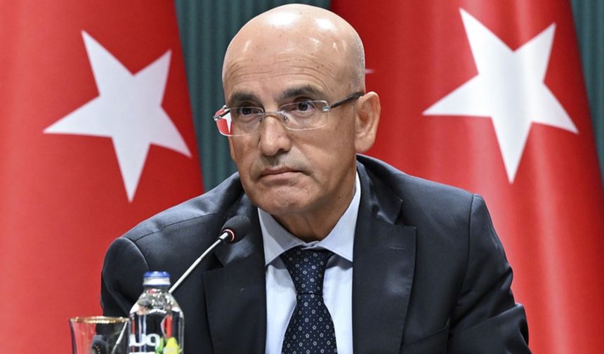 Hazine ve Maliye Bakanı Mehmet Şimşek, sosyal medya hesabı üzerinden yaptığı açıklamada, mart ayına ait dış ticaret verilerini değerlendirerek, küresel ticaret politikalarında yaşanan gelişmelerin Türkiye’ye etkisine dikkat çekti.