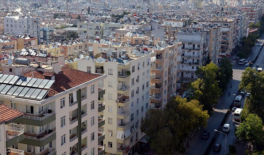 Gürültü Yapan Komşulara Ağır Ceza
Bakanlığın yayımladığı tarifeye göre, konutlarda çevresel standartlara aykırı şekilde gürültü ve titreşim oluşturanlara 11 bin 035 TL idari para cezası kesilmesine karar verildi.