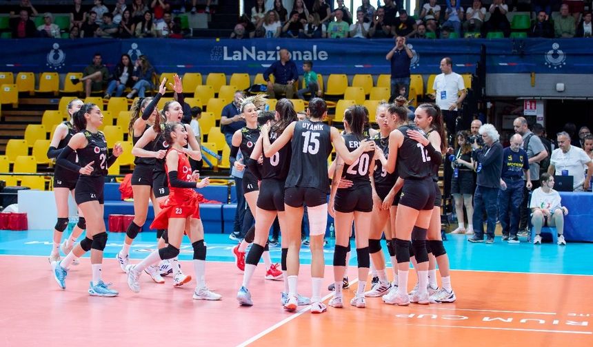 A Milli Kadın Voleybol Takımı, Hollanda'yı yengi