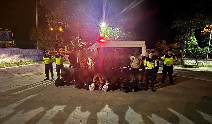 Aydın'da 12 düzensiz göçmen yakalandı