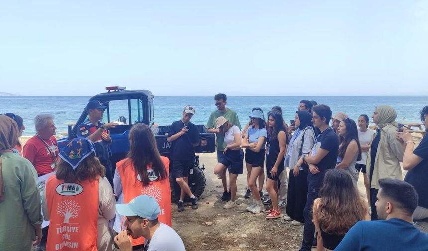 Jandarma 50 öğrenciyi bilgilendirdi