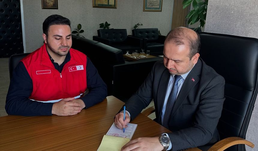 Şenkul, Kızılay’a kurban bağışında bulundu