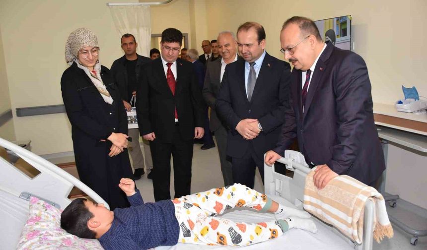Vali Canbolat, Çine Devlet Hastanesi yeni hizmet binasında incelemelerde bulundu