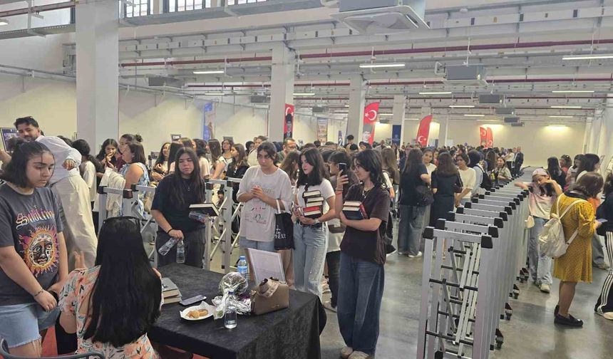 Başkan Çerçioğlu 100 bine yakın kitapseveri Fuar Aydın’da buluşturdu