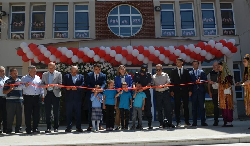 Nazilli'de bilim ve sanat rüzgarı: Öğrencilerin projeleri ve resimleri tam not aldı