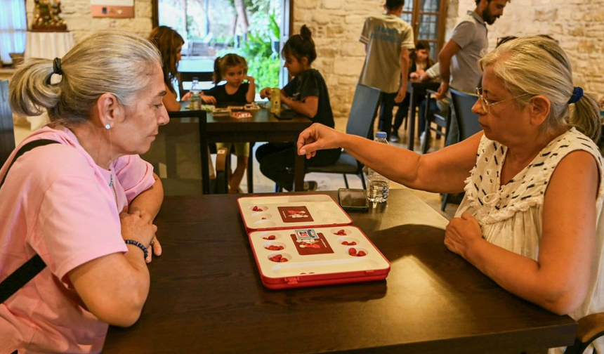 Kuşadası’nda akıl oyunları oynandı!
