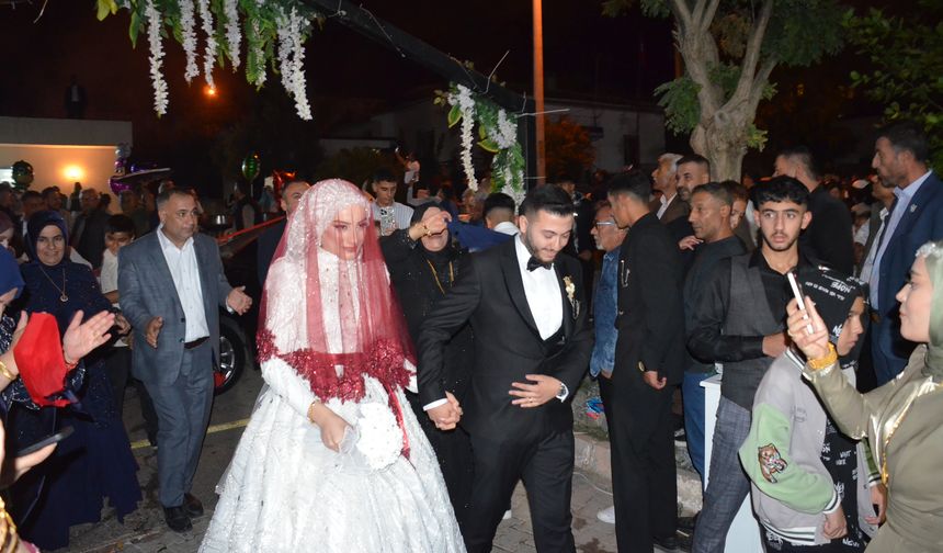 Didim'de Denizköy muhtarının mutlu günü