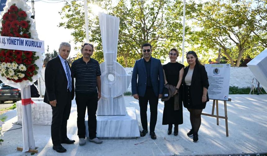 Kuşadası'nda mermer bloglar 'Adalet' temasıyla şekillendi