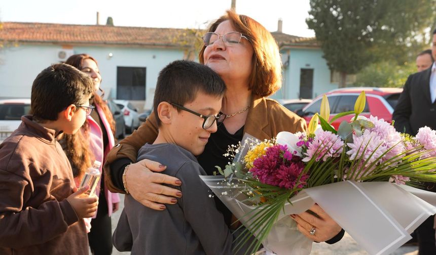 Başkan Hatice Gençay’dan yerli malı haftası’nda okul ziyareti