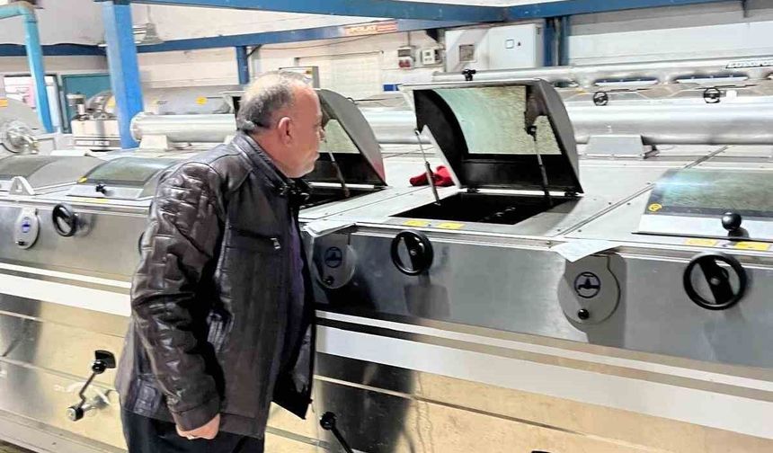 Başkan Özel, zeytin sezonunda üreticilerle yağ sıkım tesisinde buluştu