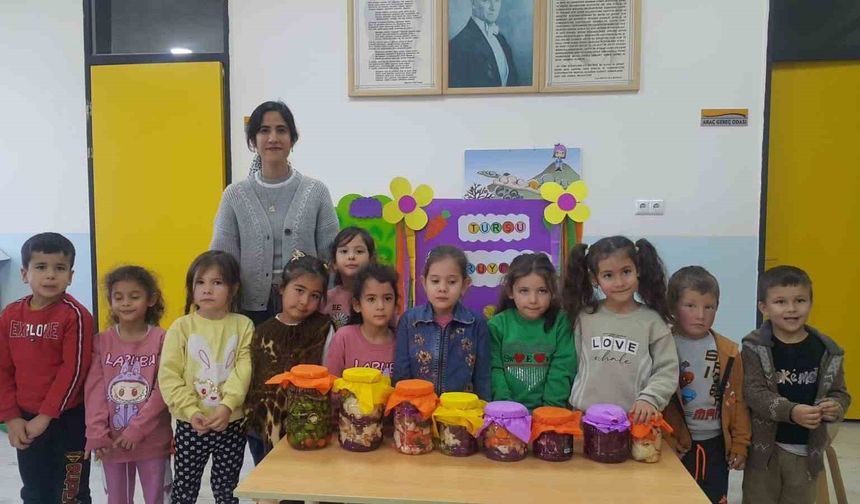 Bozdoğan’da minikler ekmek yapmasını öğrendi