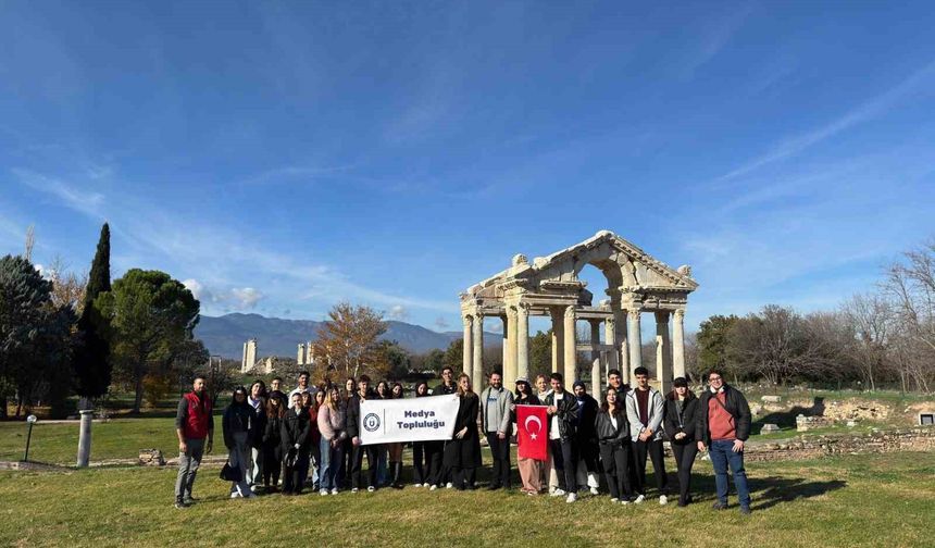 Gençler, ’Dünya Mirası’ Afrodisias’ı gezdi