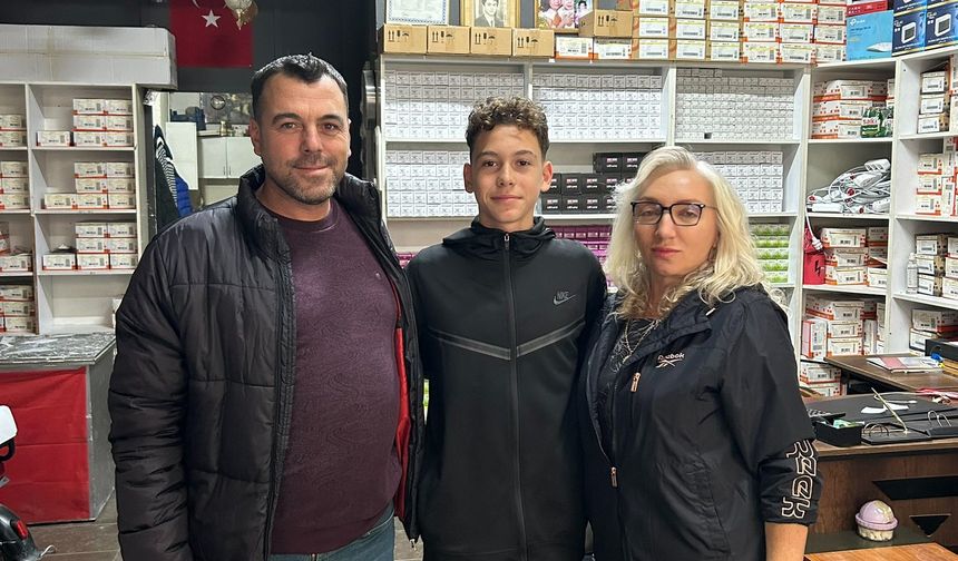 İYİ Partili Baltacı’dan Milli Futbolcu Topçu’ya tebrik ziyareti