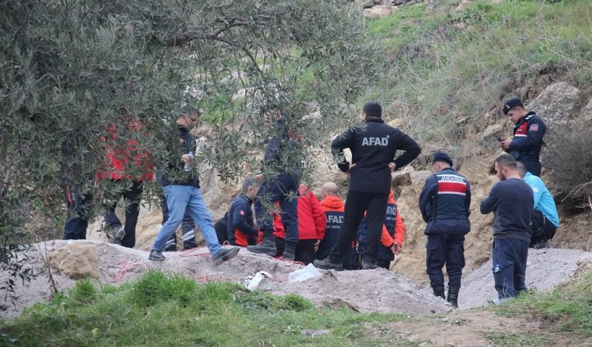 Aydın'da acı haber: Kazdığı tünelde mahsur kalan şahıs ölü olarak bulundu