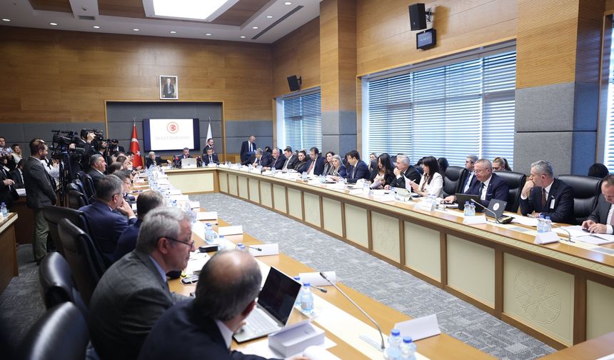 Özmen, “Adalet sisteminde bir reform sürecindeyiz”