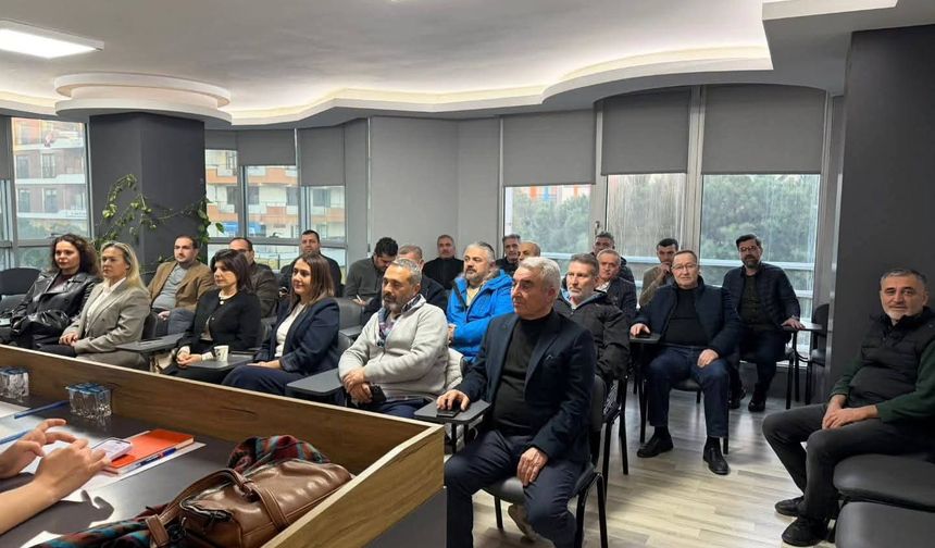 AK Parti Kuşadası yönetim kurulu toplantısında buluştu