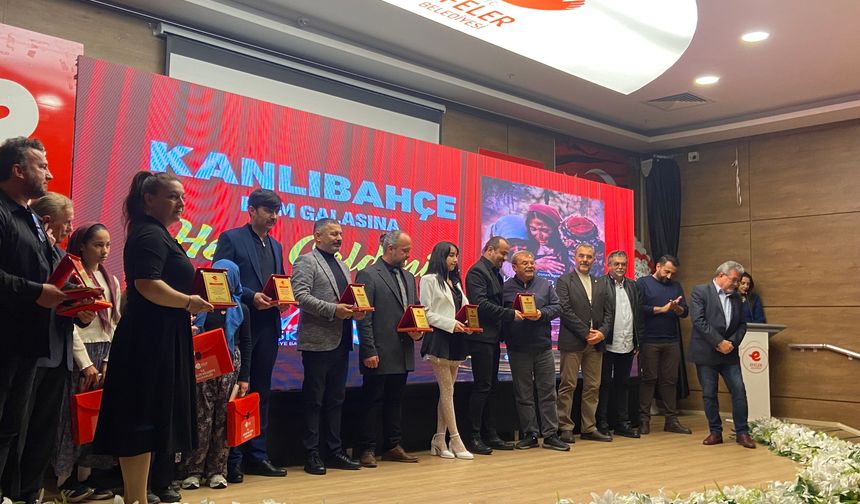 Kanlıbahçe filmi Aydın’da gala gecesinde izleyiciyle buluştu