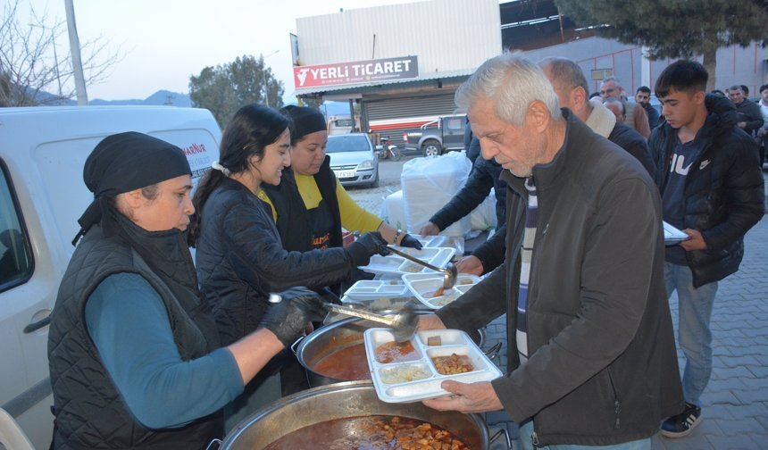 Germencik sanayi esnafı iftarda buluştu