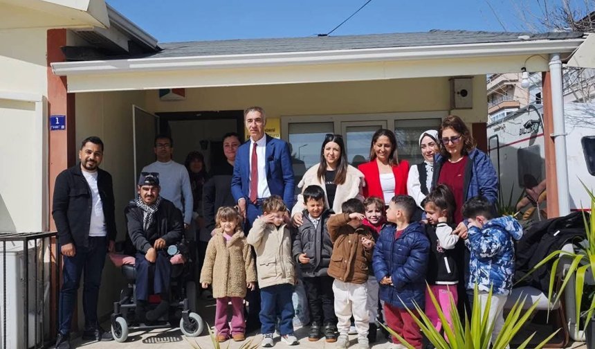 Miniklerden Büyük Dayanışma: Ramazan Kolileri engelli üyelere ulaştı