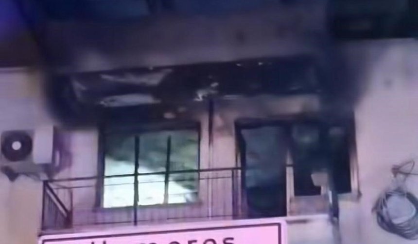 Alevlerin sardığı evden acı haber: Baba öldü, oğlu entübe