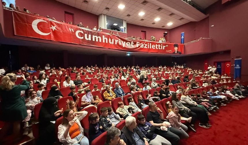Başkan Çerçioğlu, vatandaşları kültür ve sanatla buluşturuyor