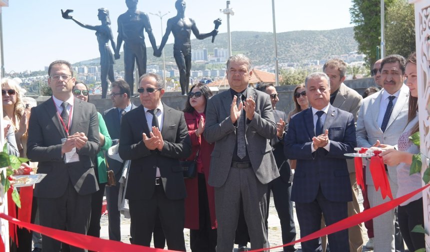 'Gelenek ve Gelecek' Kuşadası Öğrenci Sempozyumu'nda buluştu