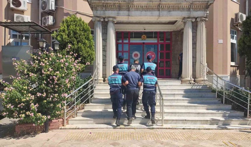 Didim’de 16 düzensiz göçmen yakalandı, 2 organizatör tutuklandı