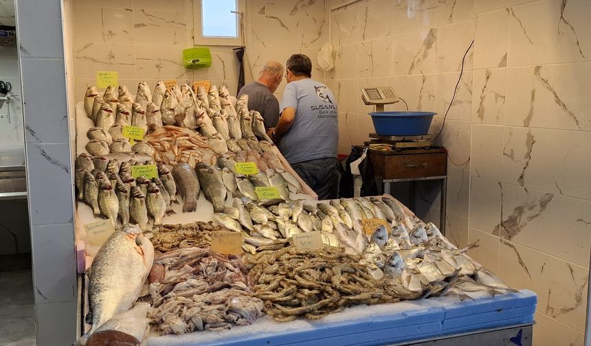 Kuşadası Belediyesi'nden 'Tarihi Balık Hali'ne modern dokunuş