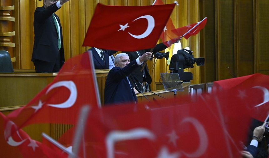 Kuşadası İYİ Parti'den "Bayrak Açıyoruz" seferberliği