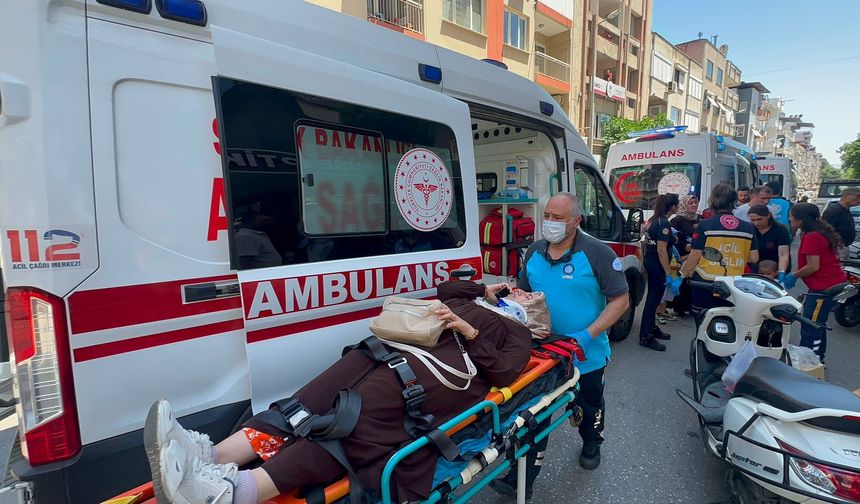 Fren yaptı ama kurtulamadı: Nazilli’de kaza : 5 yaralı