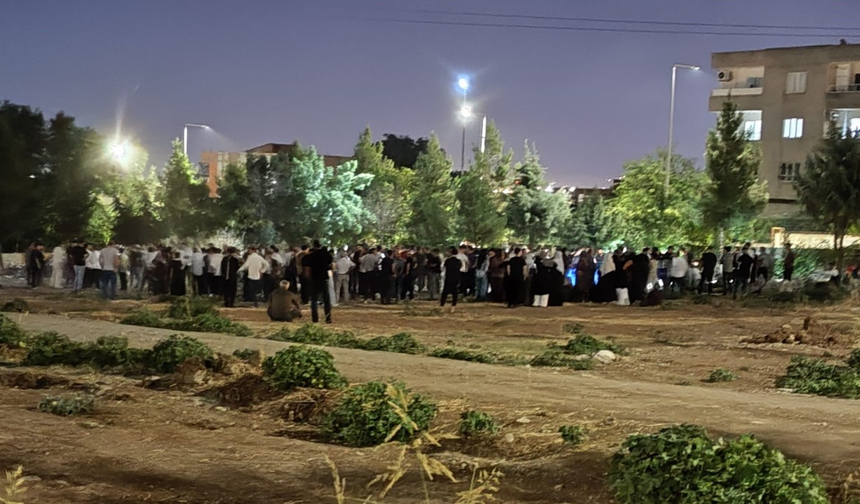 Mezarlıkta silahlı saldırı: Baba, oğlu ve yeğeni öldü