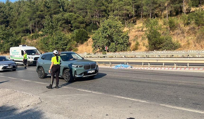Motosiklet bariyerlere çarptı, sürücü hayatını kaybetti