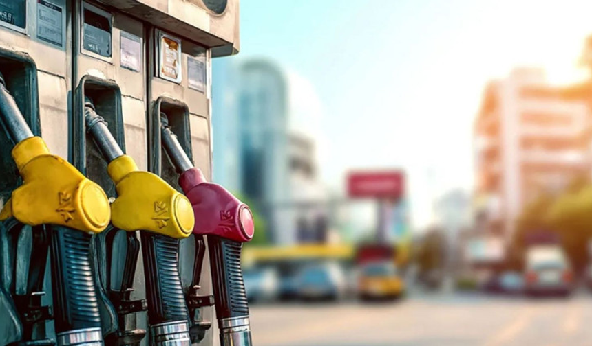 Motorine yeni zam kapıda: Cumartesi pompaya yansıyacak