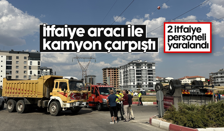 İtfaiye aracı ile kamyon çarpıştı: İki itfaiye eri yaralandı