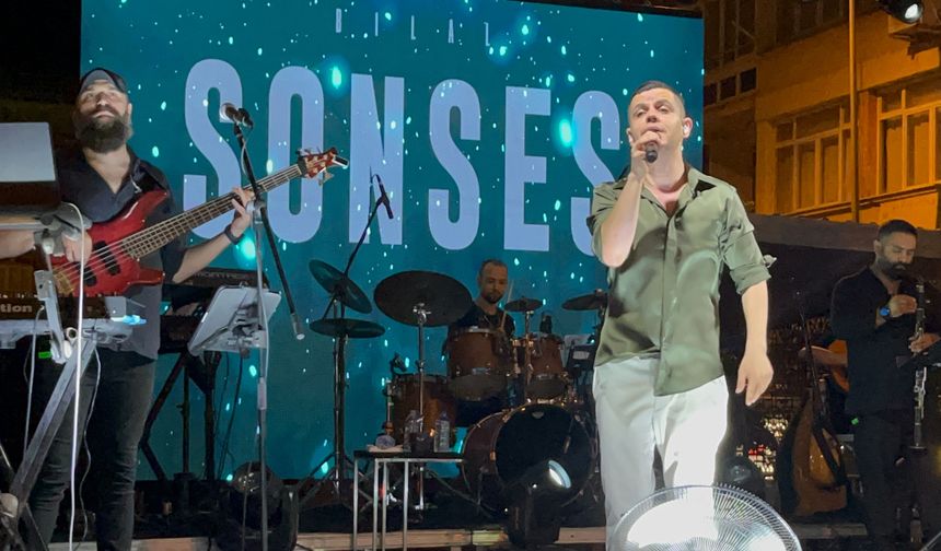 Nazilli’de Bilal Sonses rüzgarı esti