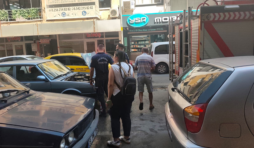 Aydın’da korku dolu anlar: Otomobilden bir anda dumanlar yükseldi