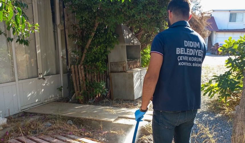 Didim Belediyesi sinekle mücadeleyi sahada sürdürüyor