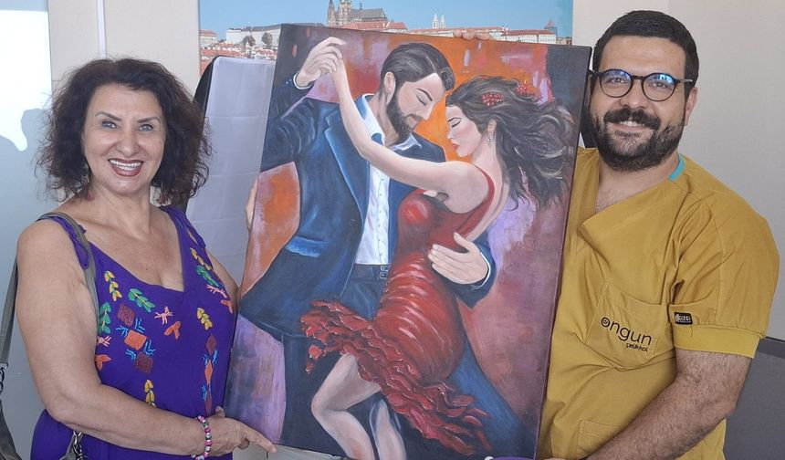 Kuşadalı ressam Kaya’dan doktor Çelikkol'a sanat dolu teşekkür