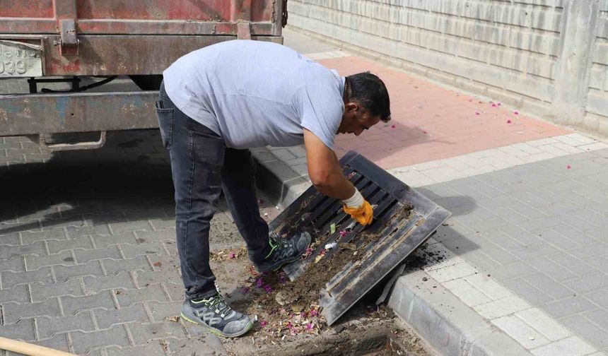 Nazilli’de kış öncesi mazgal temizliği